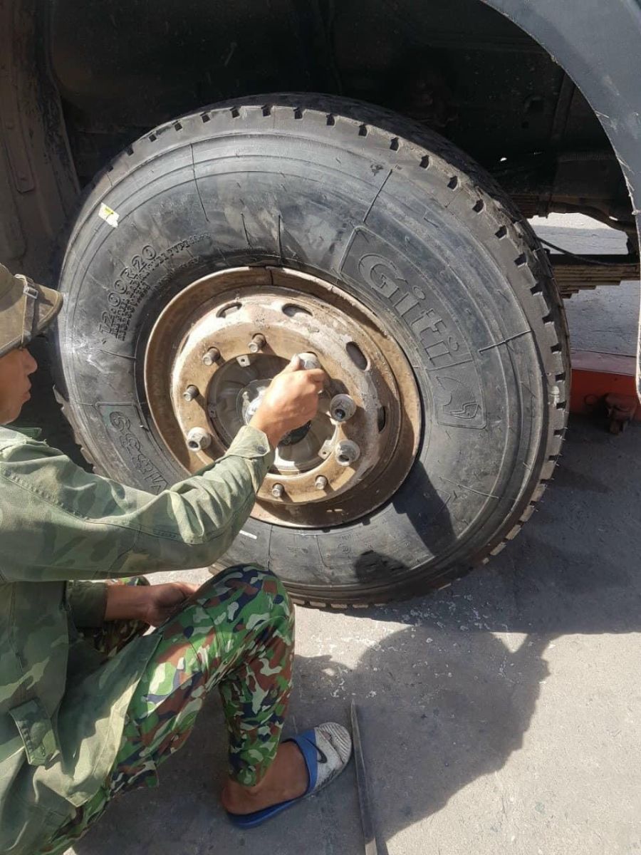 CÁCH NHẬN BIẾT LỐP XE Ô TÔ BỊ MÒN, CÁCH KHẮC PHỤC LỐP XE KHI BỊ MÒN LÀ GÌ?